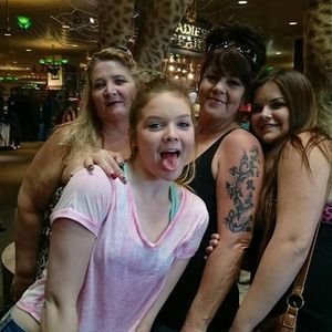 Meet your Posher, Robin