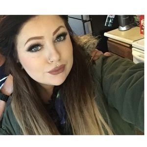 Meet your Posher, Juliet