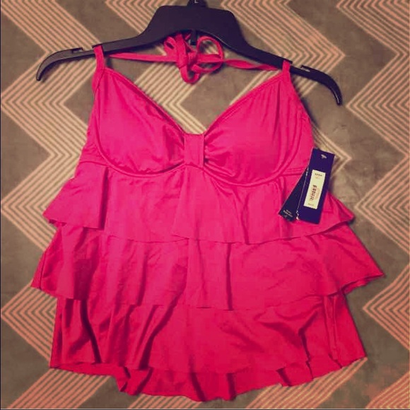 NWT HOT PINK slimming swim top size 8👙