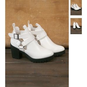 Anais Cut Out Bootie