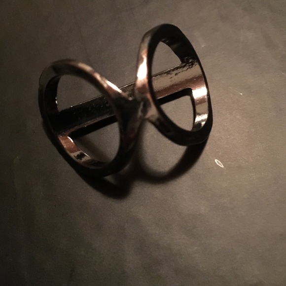 Statement ring - Picture 2 of 4