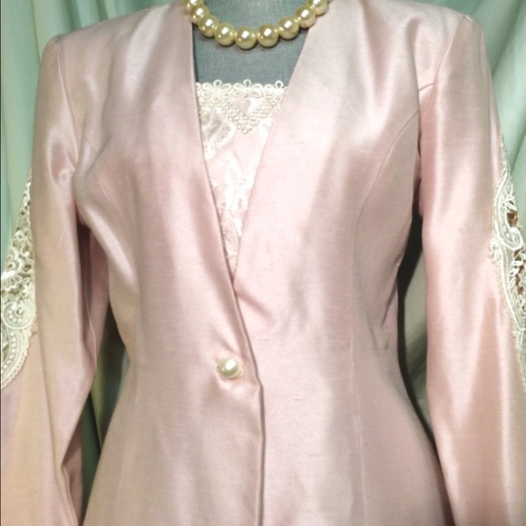 2pc skirt and jacket. /. Rose coral