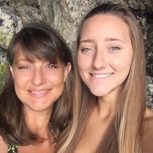 Meet your Posher, Viv