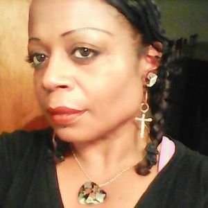 Meet your Posher, Carla