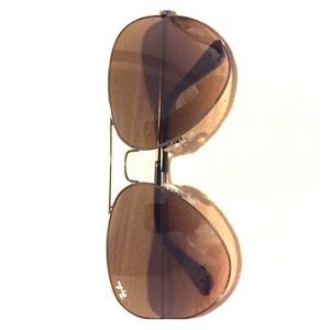 Ray Ban Aviator 62 mm oversized brown gradient.