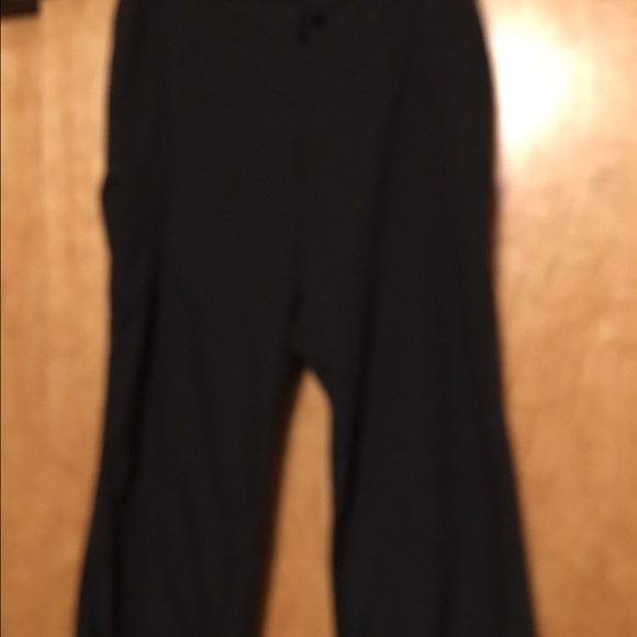 Scrub pants petite