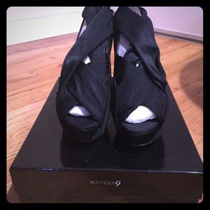 BRAND NEW-Boutique 9 Gibsin-Black