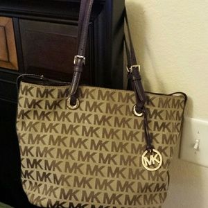 e 1106 michael kors