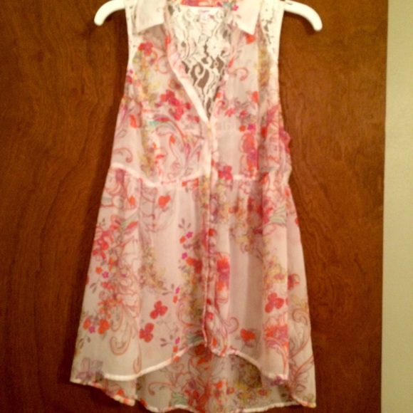 Summer sleeveless top