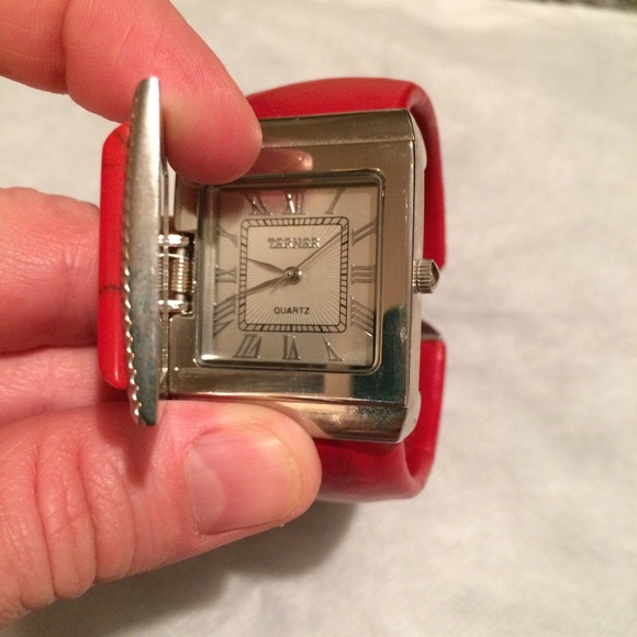 Red Bracelet Watch - Picture 2 of 4