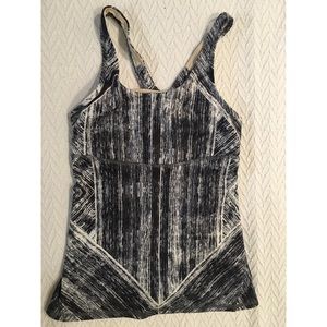 Lululemon Tank Size 4