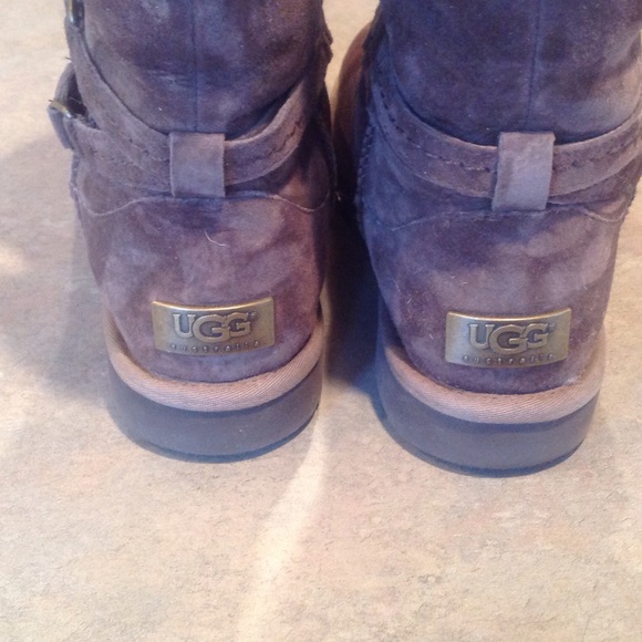 Uggs - Picture 3 of 4
