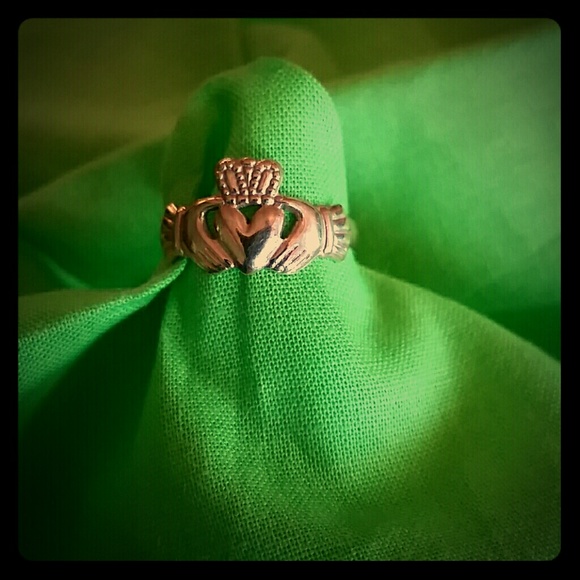 Irish Claddagh Ring