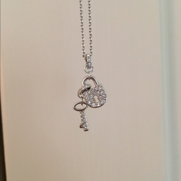 Swarovski crystal lock and key necklace - Picture 4 of 6