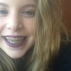 Meet your Posher, Anabel