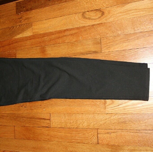 Black leggings