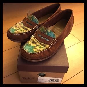 Weejuns tropical print suede casual loafer 6.5
