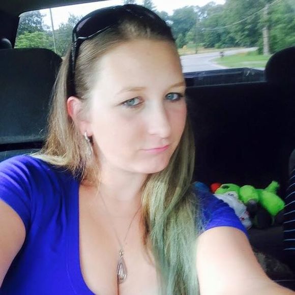 Meet your Posher, Kayla