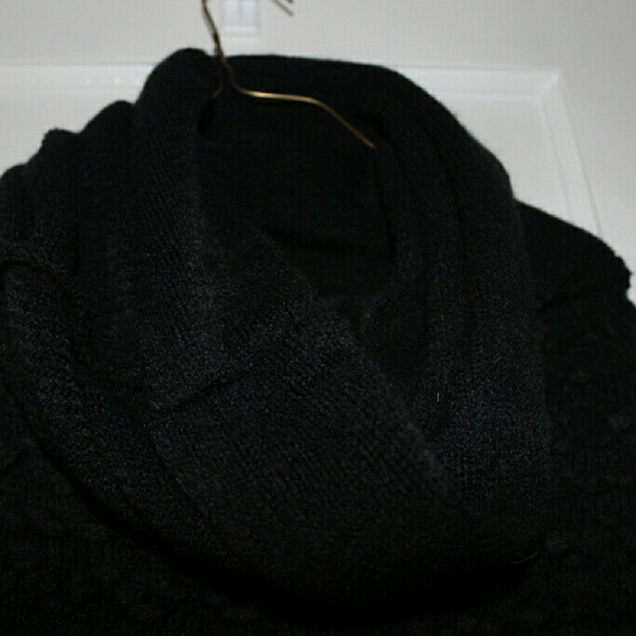 Poncho - Picture 2 of 3