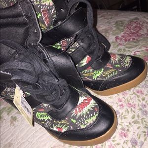 Hightop Wedges - Comic/Onomatopoeia Design