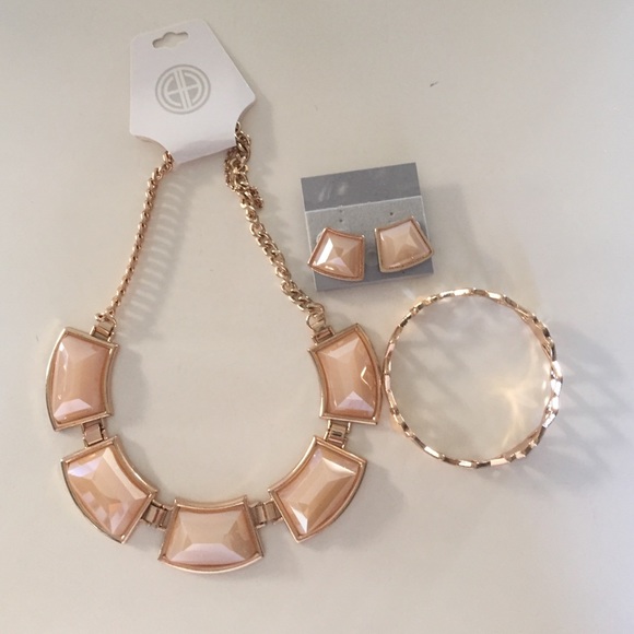 Jewelry set - Picture 1 of 4