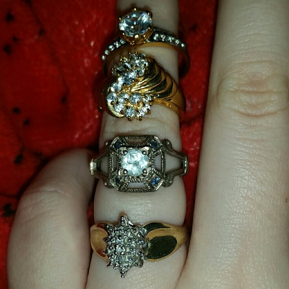 Five rings - Picture 1 of 4