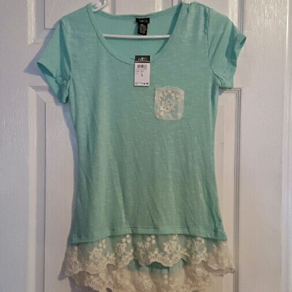Rue 21 tee
