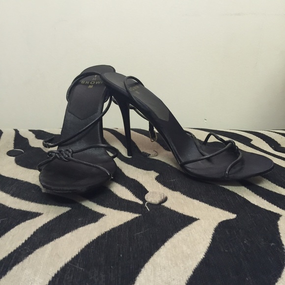 Sexy Black strappy heel.