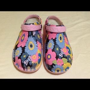 🌺 Absolute Nursing Shoes
