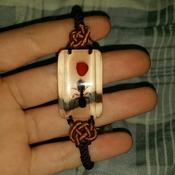 Two necklaces and a bracelet - Picture 3 of 4