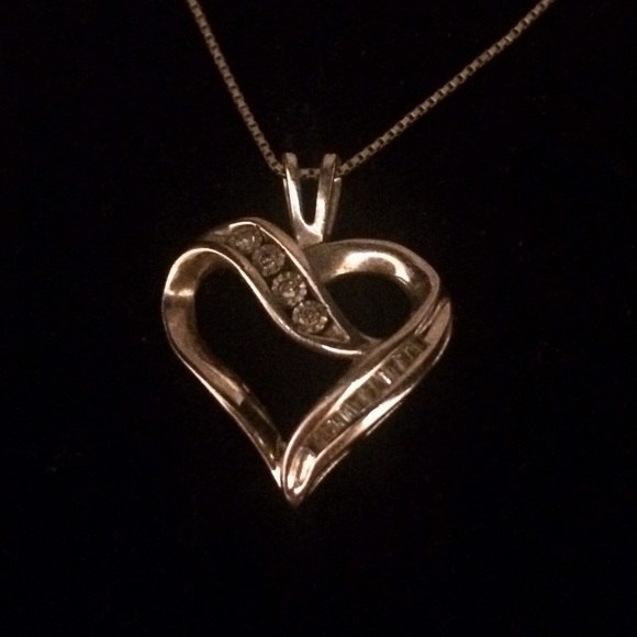 Necklace - Picture 3 of 3