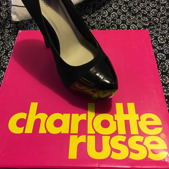 Shoes - Picture 1 of 4