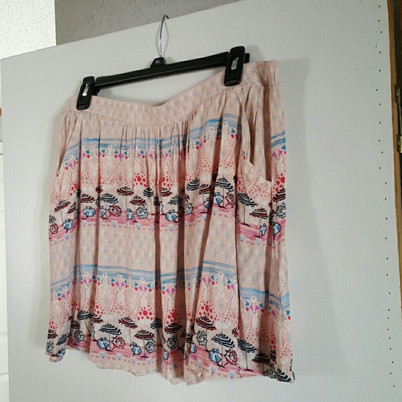 Skirt - Picture 2 of 2