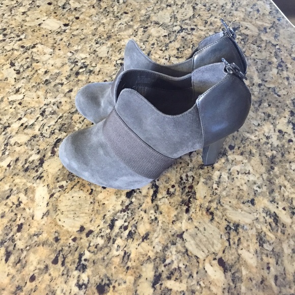 Gianni Bini gray ankle boots.