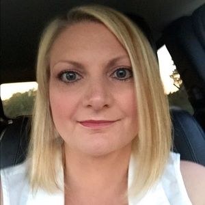 Meet your Posher, Holly