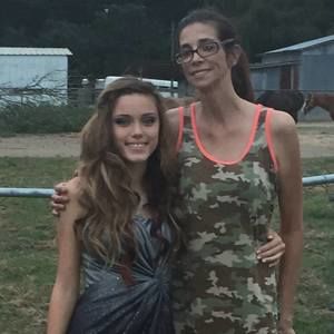 Meet your Posher, Ambria