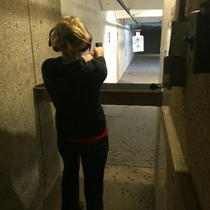 Meet your Posher, Caitlin