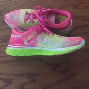 🚫SOLD🚫Asics tennis shoes