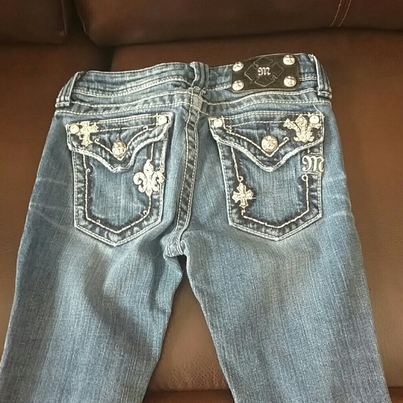Girls Miss Me jeans *SOLD*