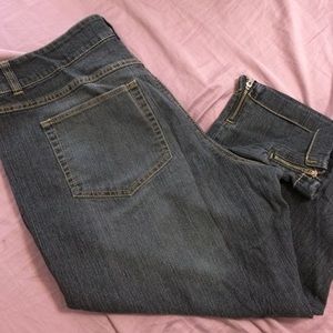 Avenue cropped jeans size 16