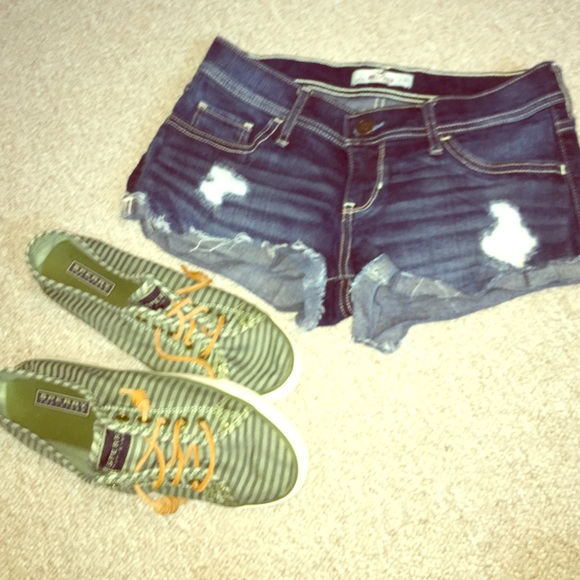 Bundle of Hollister shorts and sperrys!