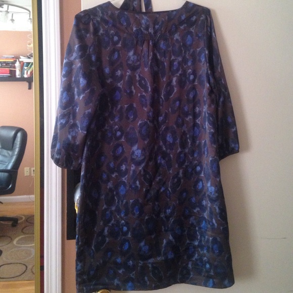 Express button down dress with belt. - Picture 2 of 4