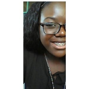 Meet your Posher, Mikeila