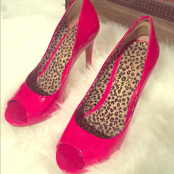 Jessica Simpson red pumps