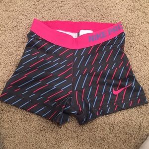 RARE Nike pros new without tags XS