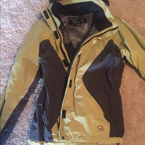 Mountain hardware size 10 shell jacket