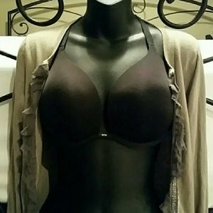Black VS bra💣