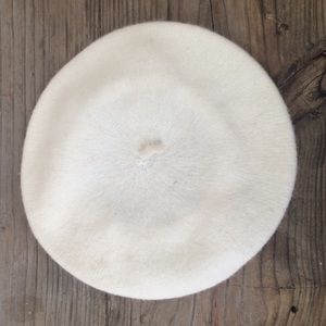 Vintage white beret