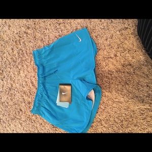 Nike GIRLS shorts NWT