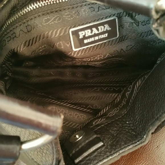 Authentic PRADA HANDBAG - Picture 2 of 4